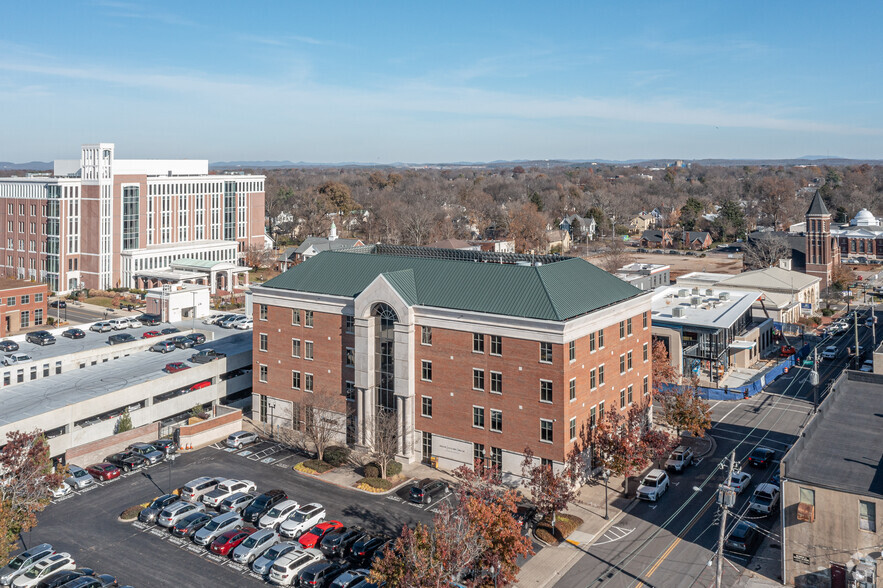 214 W College St, Murfreesboro, TN for sale - Building Photo - Image 2 of 4