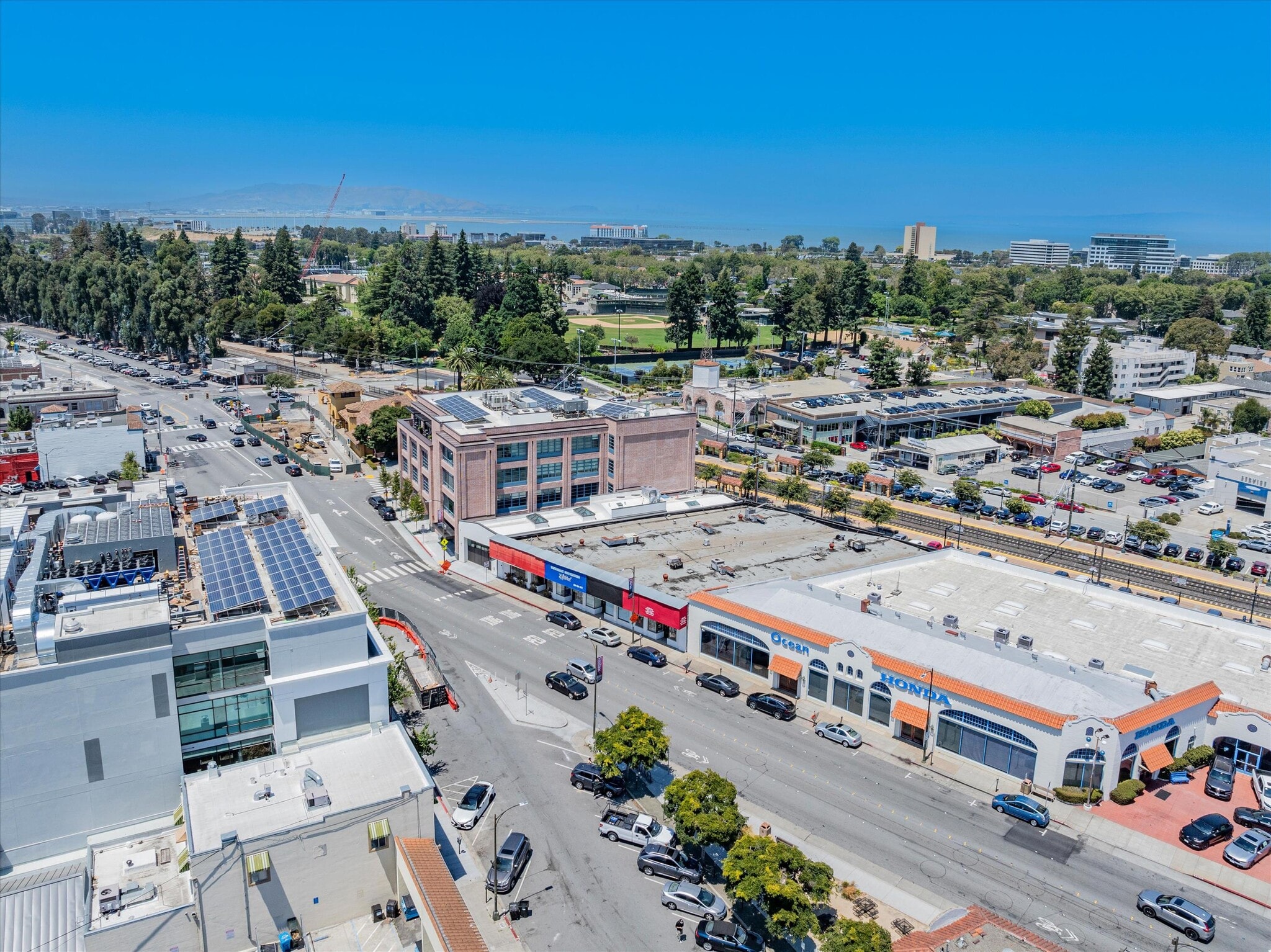 211 West Ln, Burlingame, CA for lease Building Photo- Image 1 of 5