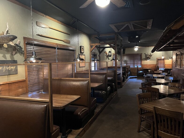 4700 W Locust St, Rogers, AR à louer - Photo intérieure - Image 3 de 10