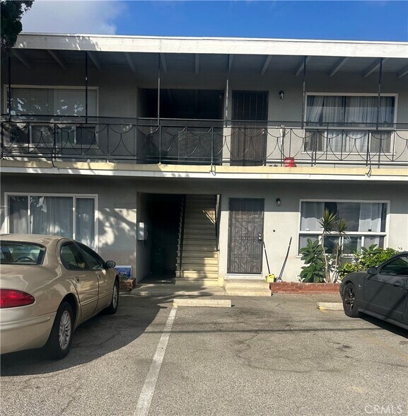 12 W Pleasant St, Long Beach, CA à vendre - Photo du bâtiment - Image 2 de 5