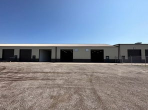 120 Walnut Ln, Colona, IL à louer Photo du bâtiment- Image 2 de 18