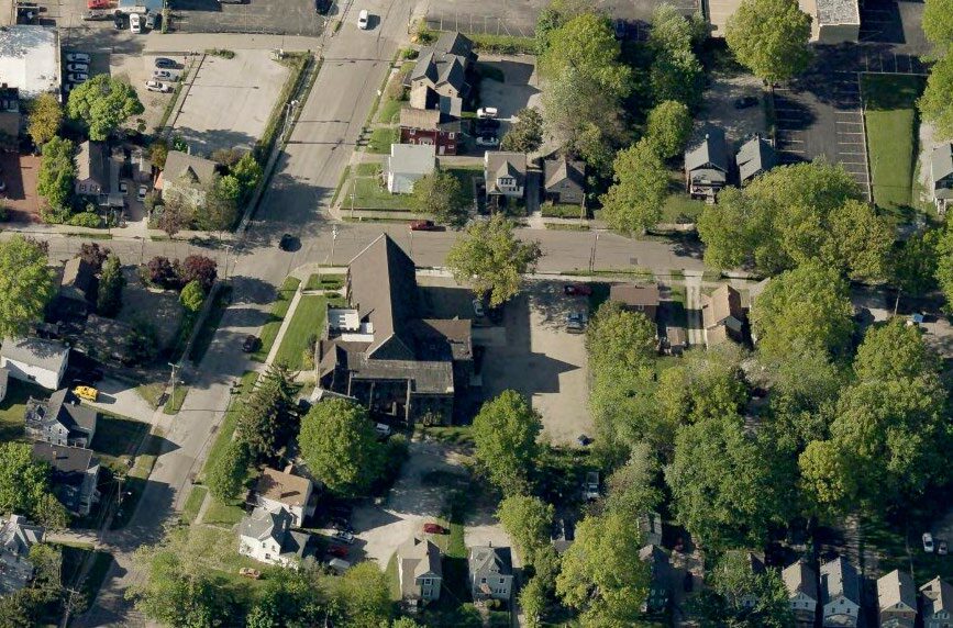 421 Spicer St, Akron, OH à louer - Photo du bâtiment - Image 2 de 6
