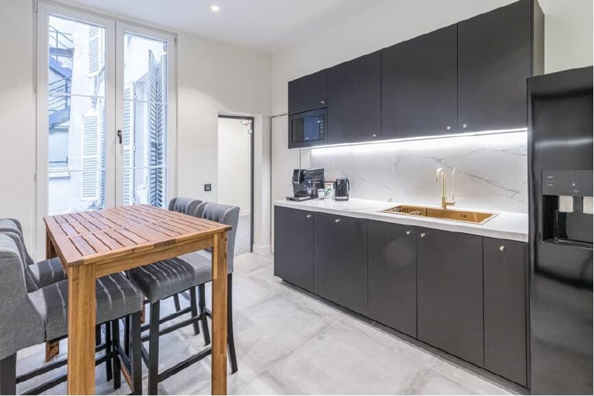52 Rue Du Faubourg Montmartre, Paris for lease - Interior Photo - Image 3 of 11