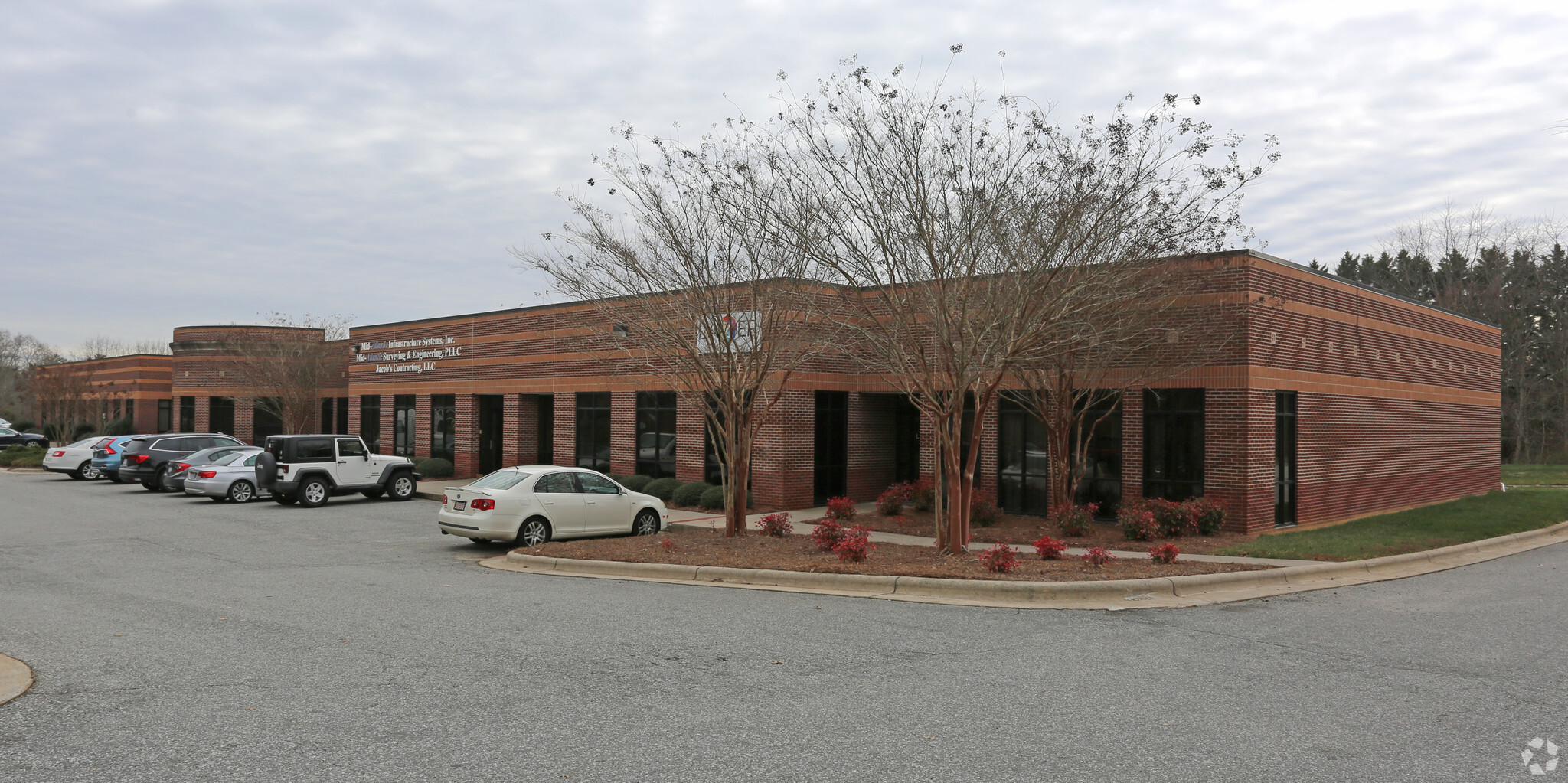 969 Pinebrook Knolls Dr, Winston-Salem, NC for lease Building Photo- Image 1 of 3