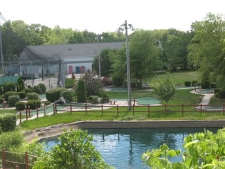 Plus de détails pour 2390 US Highway 9, Howell, NJ - Sports et divertissement à vendre