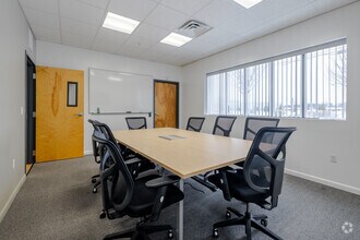 570 Hayden Station Rd, Windsor, CT for lease Interior Photo- Image 2 of 7