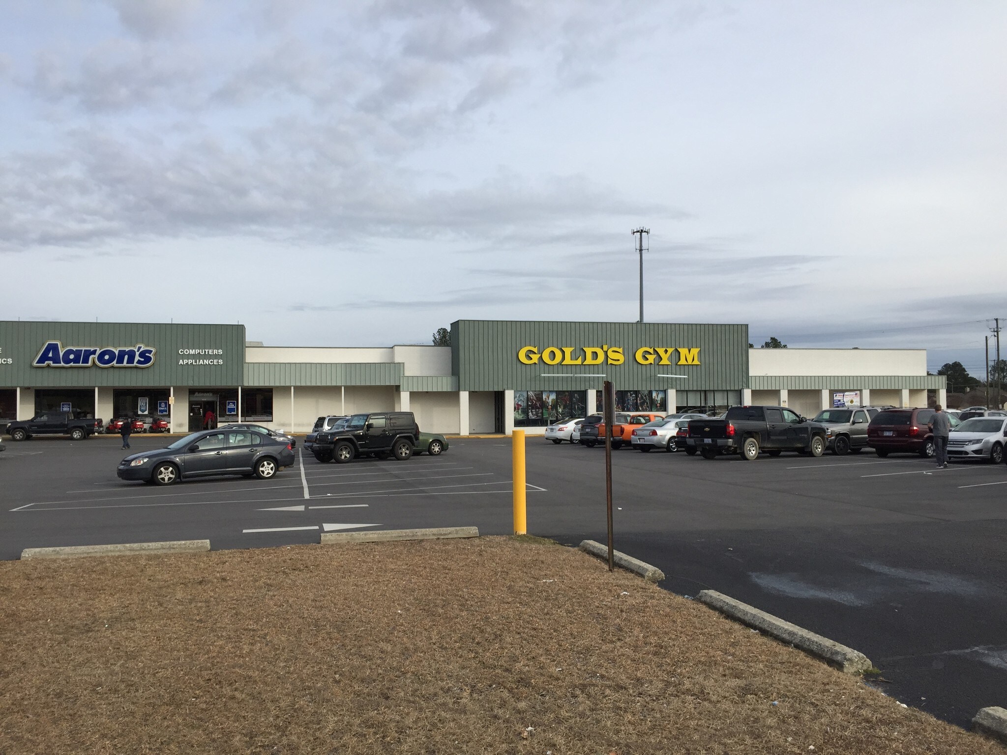 2485 Hope Mills Rd, Fayetteville, NC for lease Building Photo- Image 1 of 3