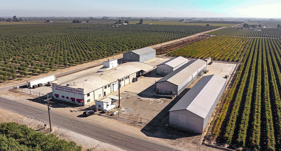 4466 N Dower Ave, Fresno, CA à vendre - Photo du bâtiment - Image 2 de 15