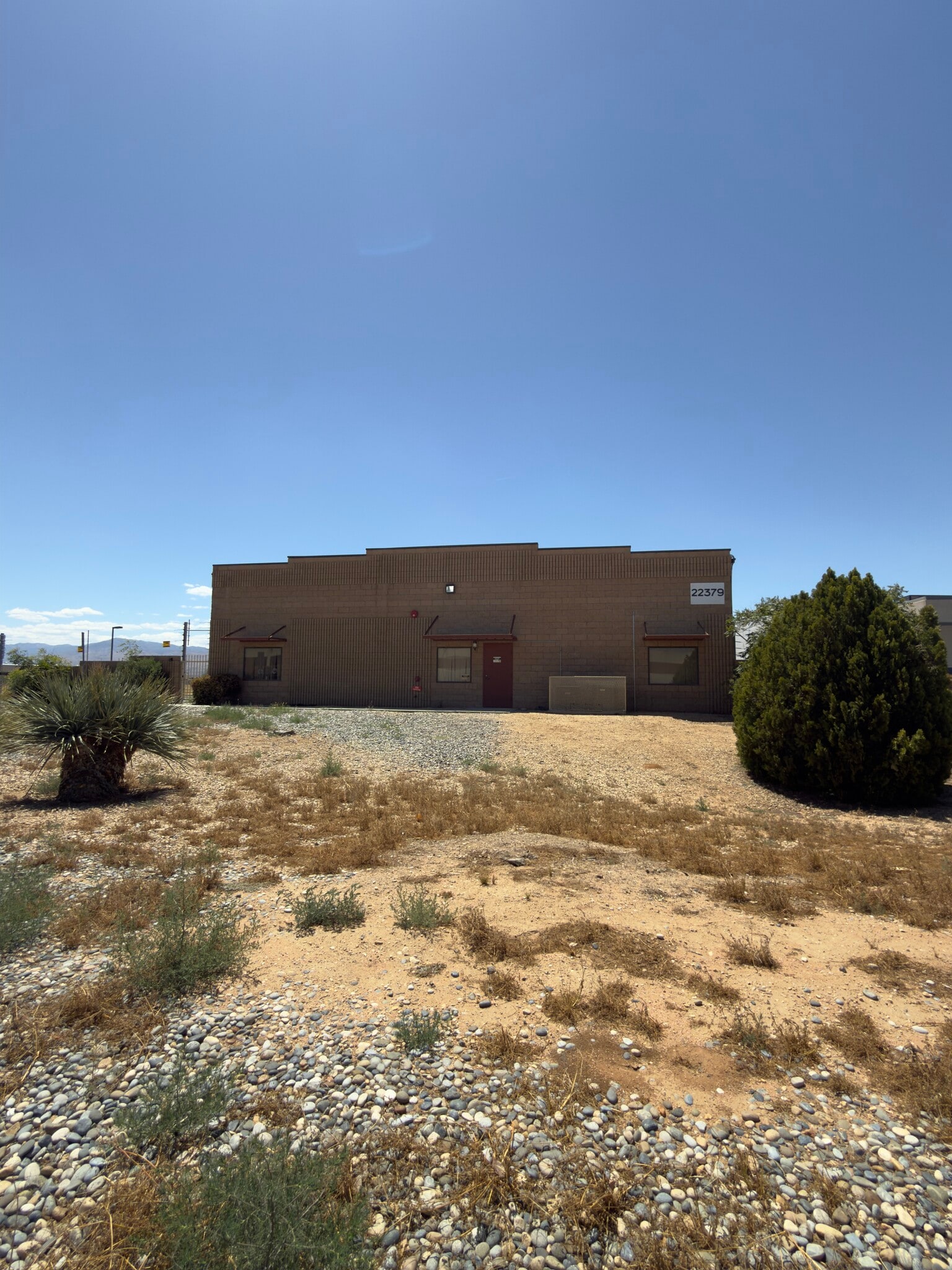 22379 Eyota, Apple Valley, CA for lease Building Photo- Image 1 of 9