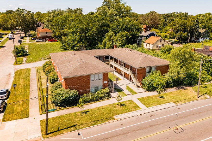 9455 Chalmers St, Detroit, MI à vendre - Photo du bâtiment - Image 2 de 3