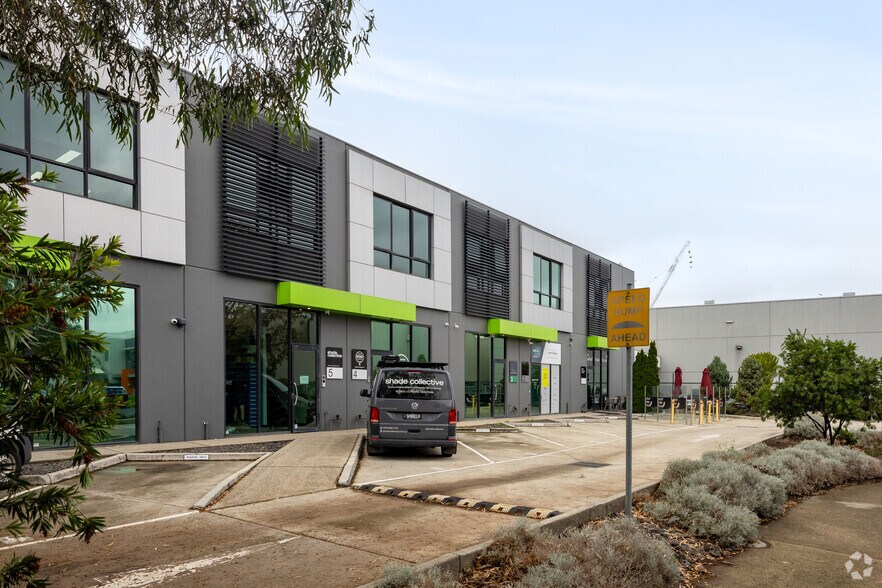 34 Wirraway Drive, Port Melbourne à vendre - Photo du bâtiment - Image 3 de 4
