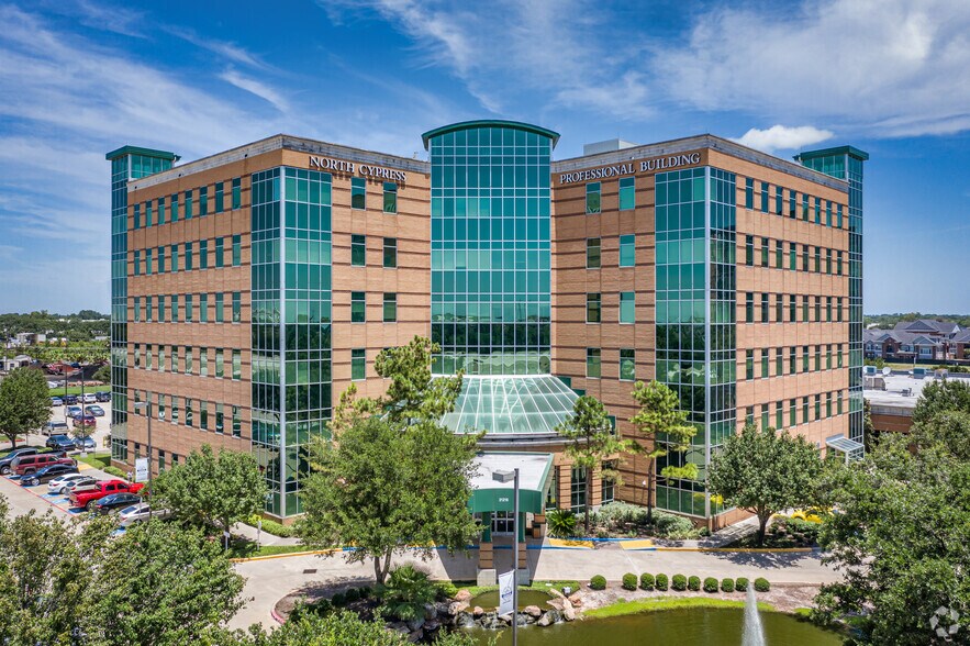 21212 Northwest Fwy, Cypress, TX à louer - Photo du bâtiment - Image 1 de 19