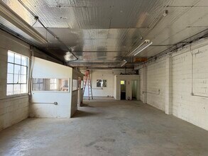 303 Old County Rd, San Carlos, CA for lease Interior Photo- Image 2 of 4