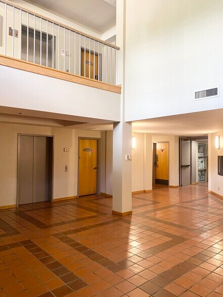 10 Hoohui Rd, Lahaina, HI à vendre - Photo intérieure - Image 3 de 10