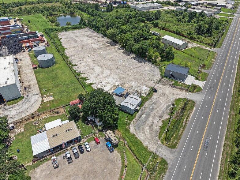 17928 Beaumont Hwy, Houston, TX for lease - Building Photo - Image 2 of 10