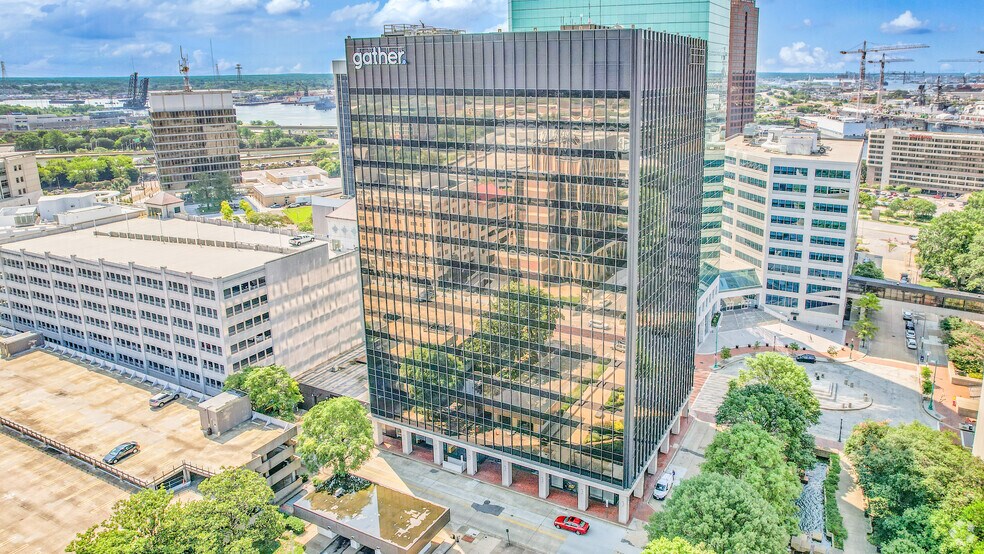 500 E Main St, Norfolk, VA à louer - Photo du bâtiment - Image 2 de 5