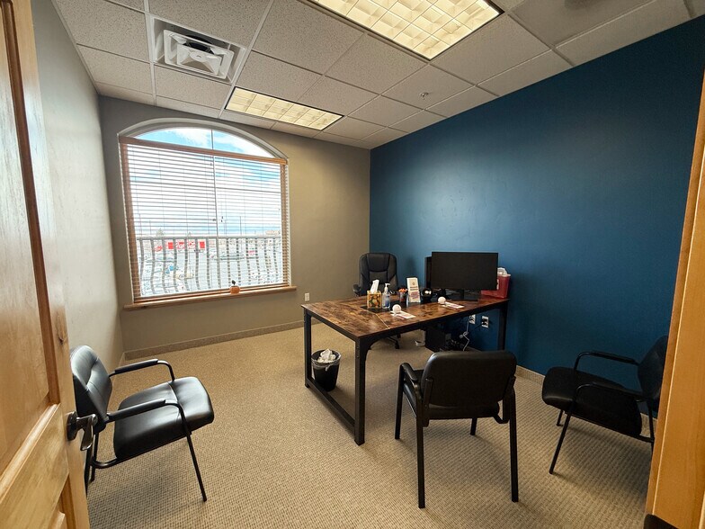 833 N 900 W, Orem, UT à louer - Photo intérieure - Image 3 de 11