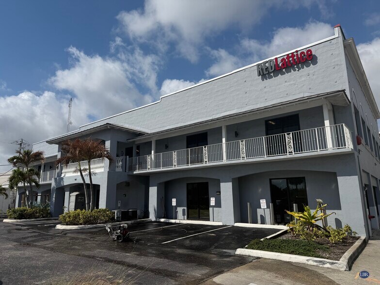 907 E Strawbridge Ave, Melbourne, FL for sale - Building Photo - Image 2 of 5