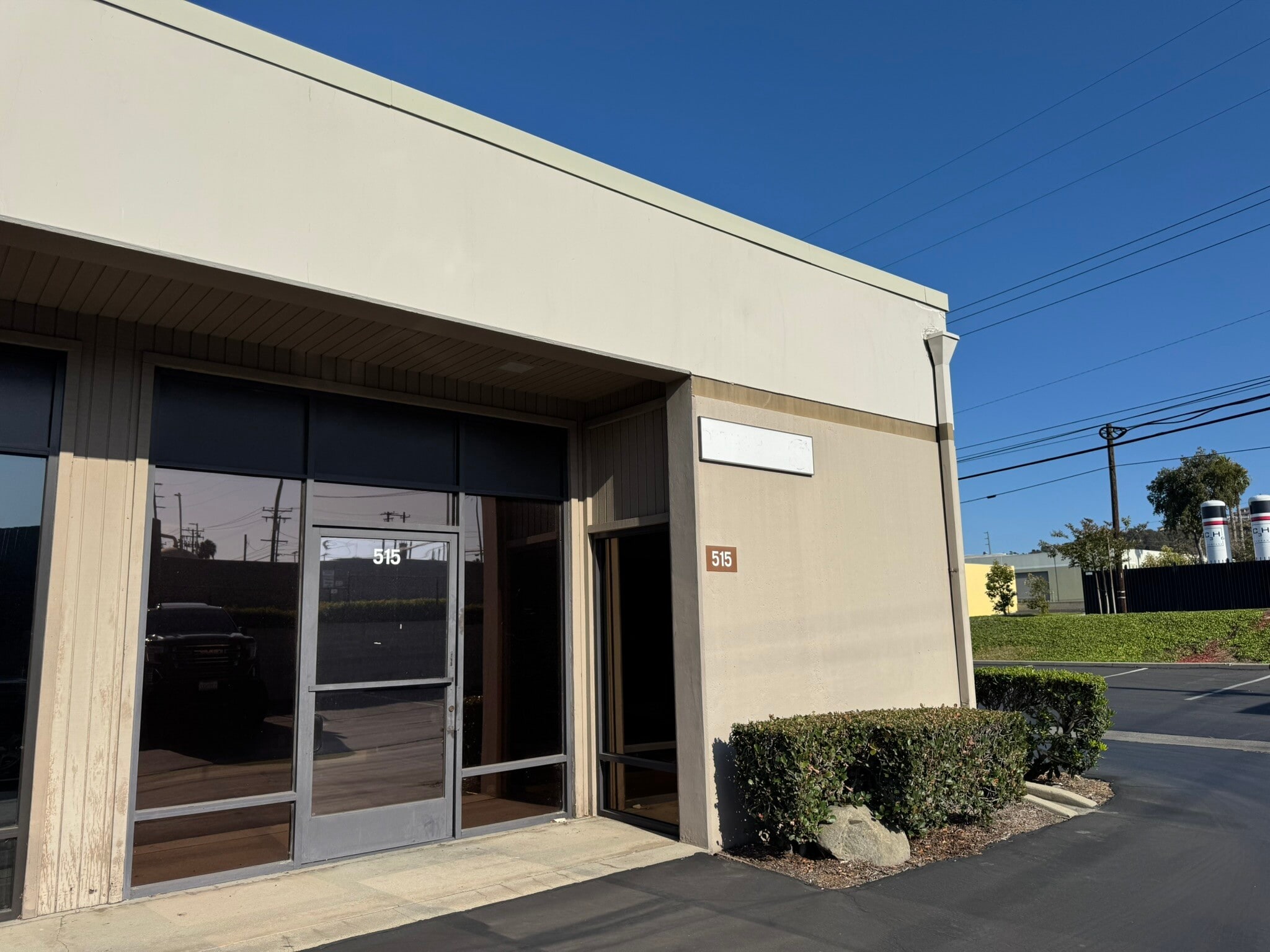 2599 E 28th St, Signal Hill, CA for lease Building Photo- Image 1 of 2