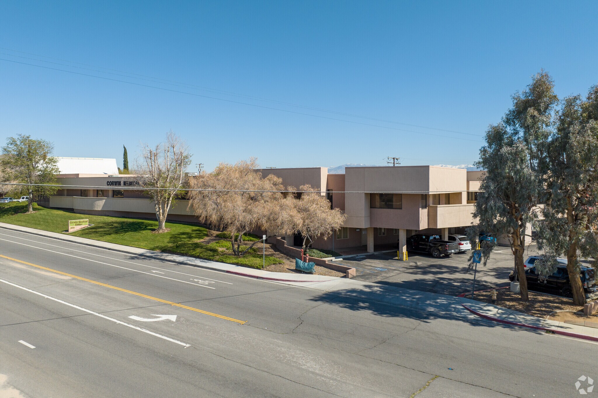 18523 Corwin Rd, Apple Valley, CA for lease Primary Photo- Image 1 of 8