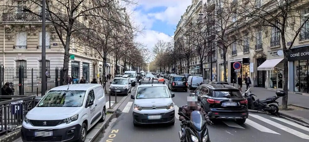 Commerce de détail dans Paris à louer - Photo du bâtiment - Image 2 de 2