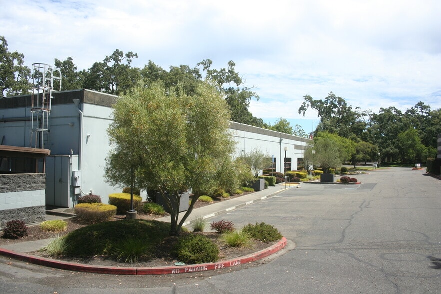 5355 Skylane Blvd, Santa Rosa, CA for sale - Building Photo - Image 2 of 7