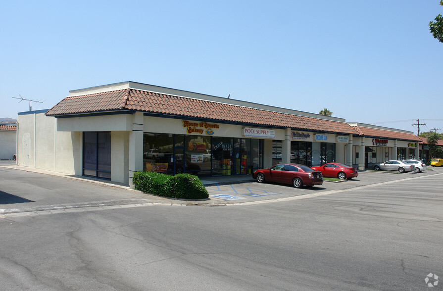 4304-4392 Cochran St, Simi Valley, CA for lease - Primary Photo - Image 3 of 12