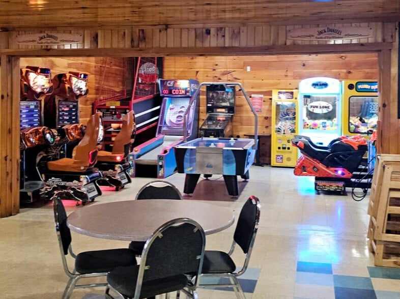 181 Waterville Rd, Belfast, ME à vendre - Photo intérieure - Image 2 de 22