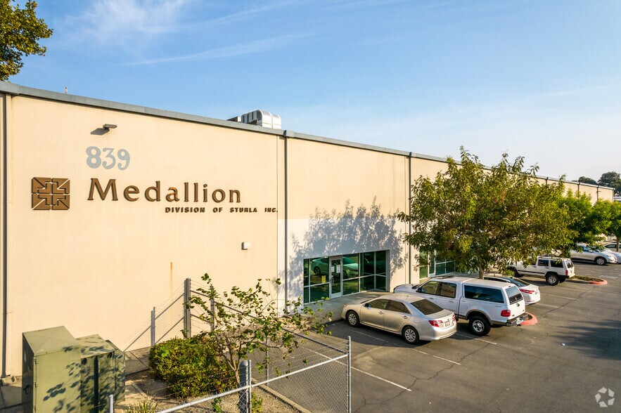 839 F St, West Sacramento, CA à louer - Photo du bâtiment - Image 1 de 13