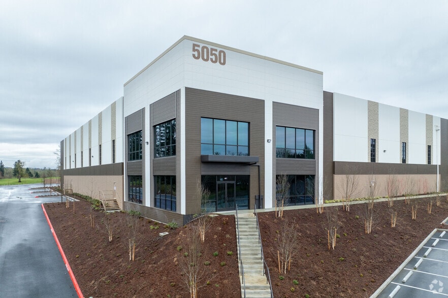 5050 NW Camas Meadows Dr, Camas, WA for sale - Building Photo - Image 2 of 5