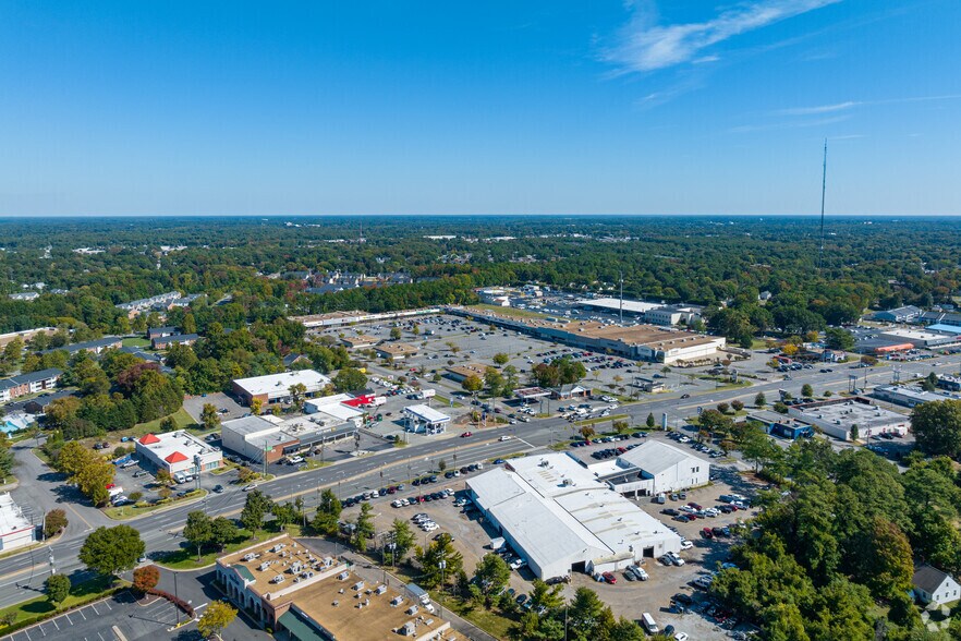 7504-7598 W Broad St, Richmond, VA à louer - Photo du bâtiment - Image 3 de 19