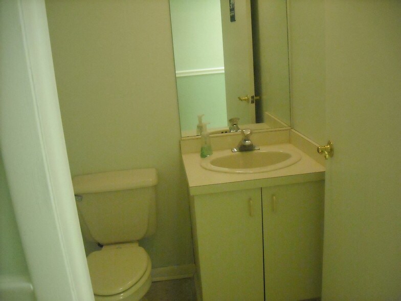 3900 Broadway, Fort Myers, FL à vendre - Photo intérieure - Image 2 de 9
