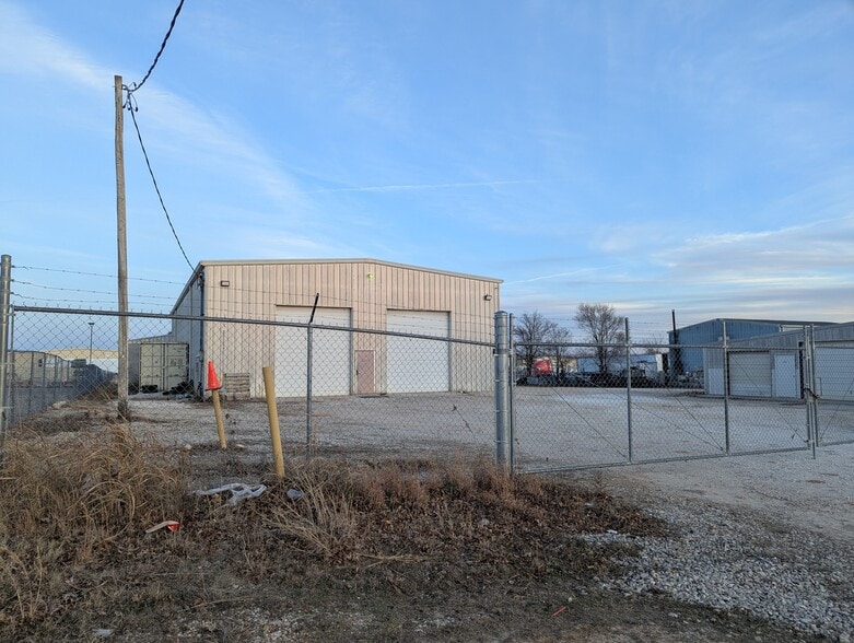 2234 N Packer Rd, Springfield, MO for lease - Building Photo - Image 3 of 7