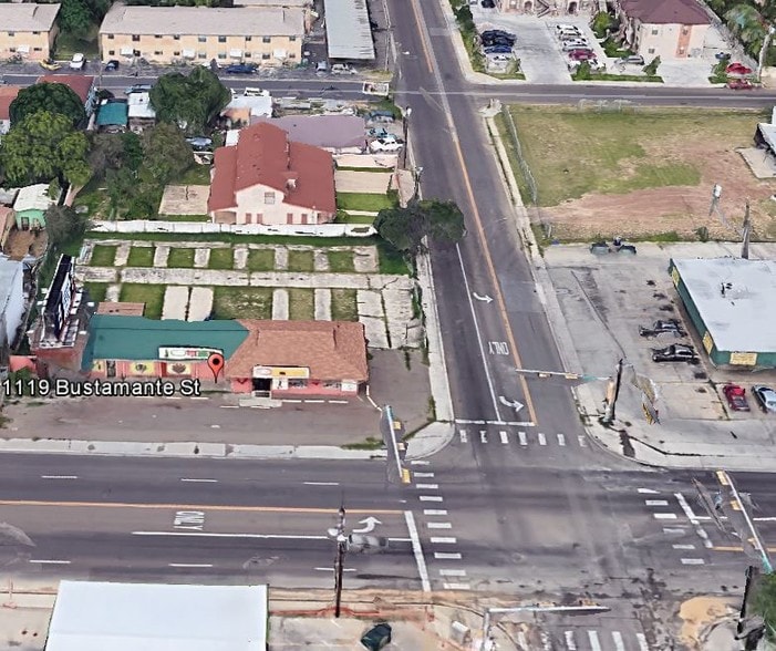 1117-1119 Bustamante St, Laredo, TX for sale - Building Photo - Image 2 of 24