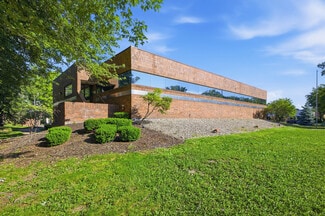 Plus de détails pour 15360 S Commerce Dr, Dearborn, MI - Bureau à vendre