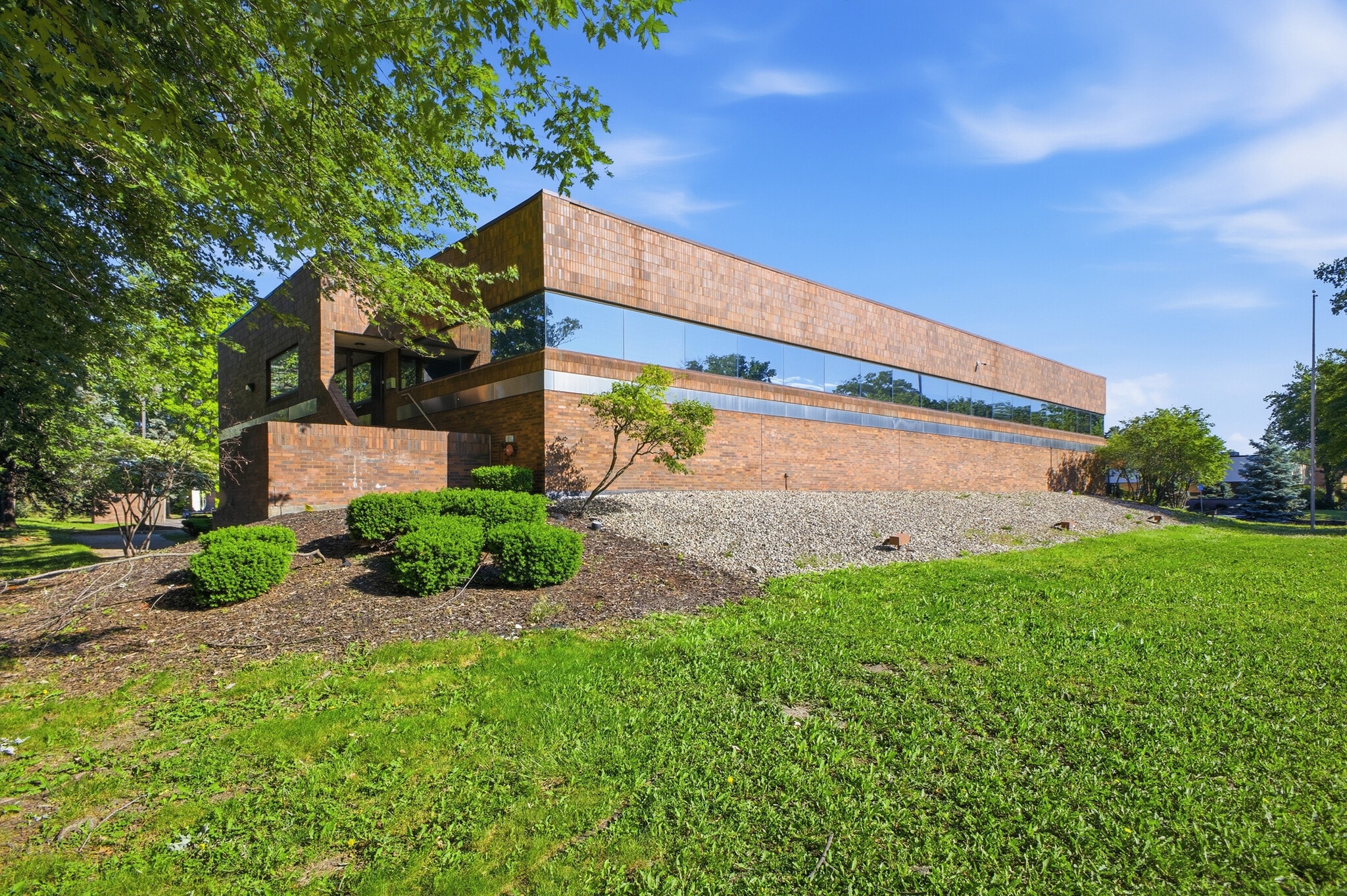 15360 S Commerce Dr, Dearborn, MI à vendre Photo principale- Image 1 de 57