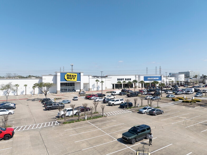 19325-19435 Gulf Fwy, Webster, TX for lease - Building Photo - Image 2 of 5