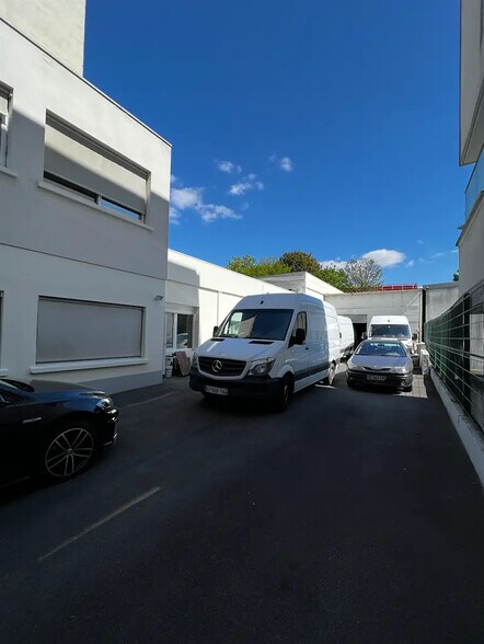 Flex dans Noisy-le-Sec à louer - Photo du bâtiment - Image 1 de 8