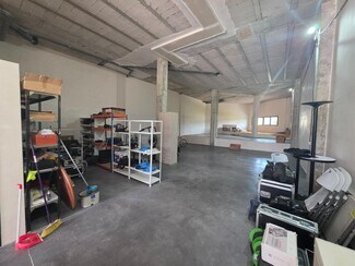 Plus de détails pour Commerce de détail à vendre