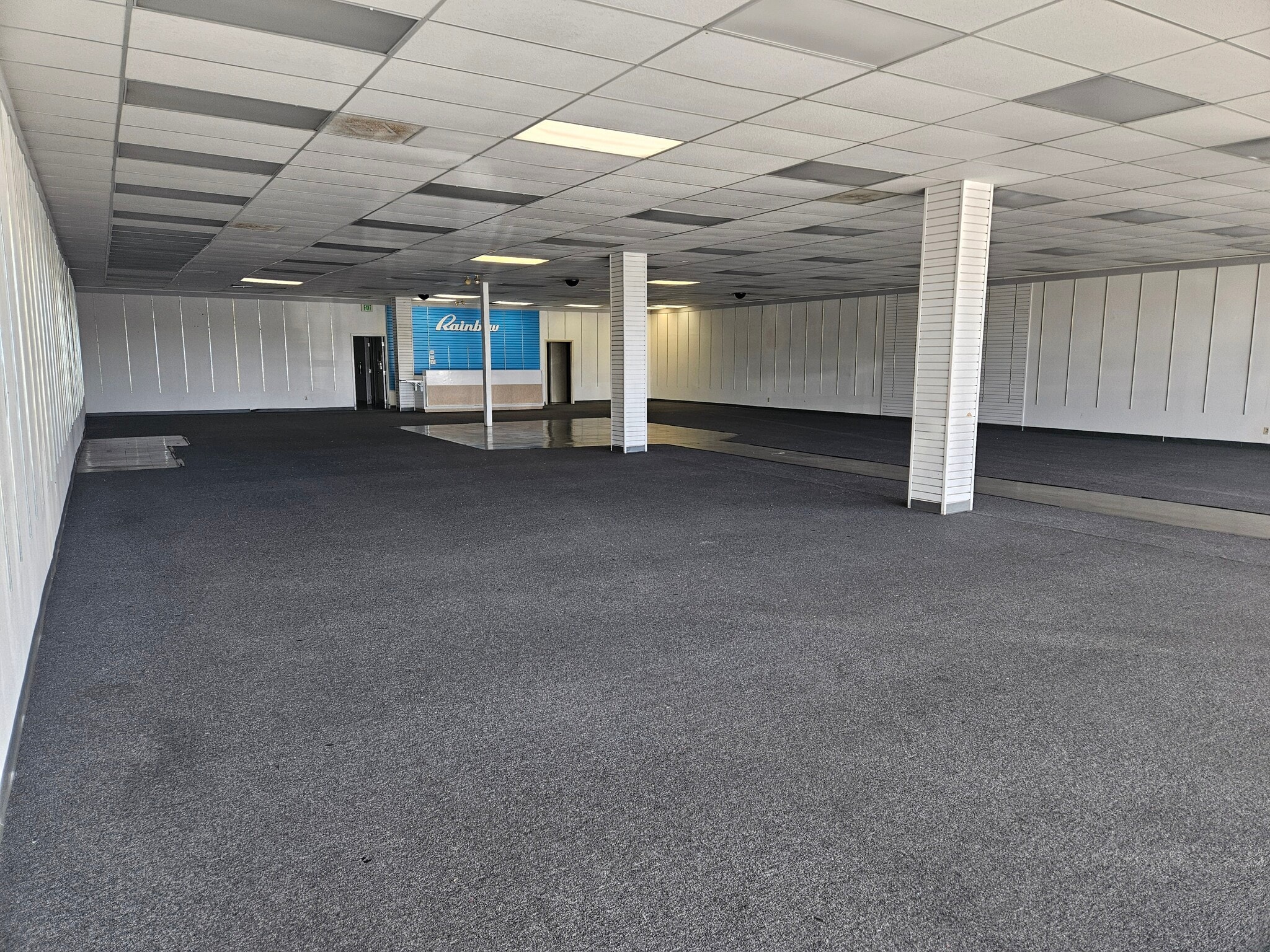 3880-3930 W Rosecrans Ave, Hawthorne, CA à louer Photo du bâtiment- Image 1 de 2