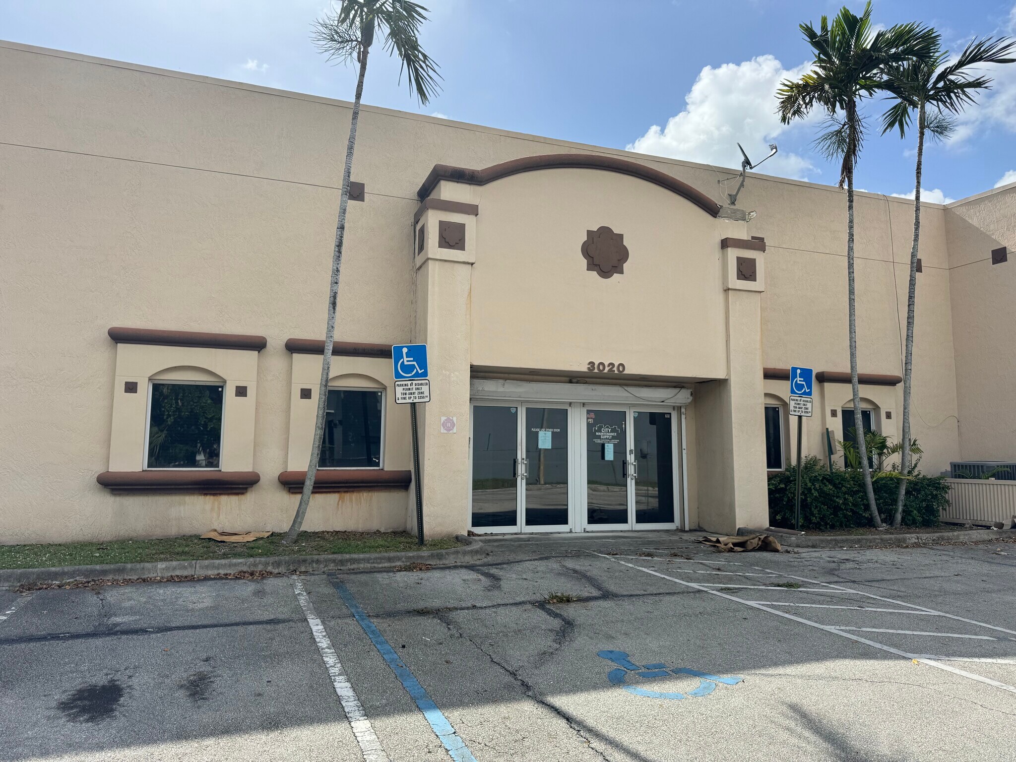 3020 SW 10th St, Pompano Beach, FL à louer Photo principale- Image 1 de 6