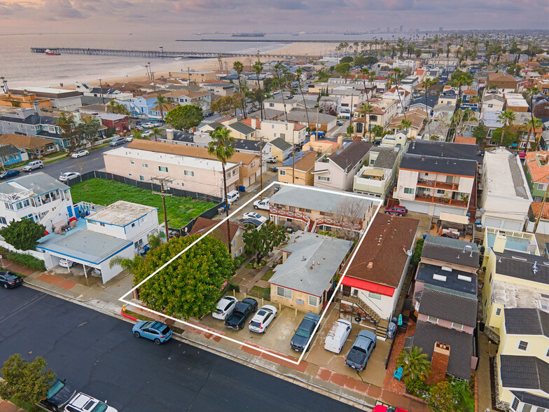 111-115 14th St, Seal Beach, CA à vendre - Photo du bâtiment - Image 1 de 1