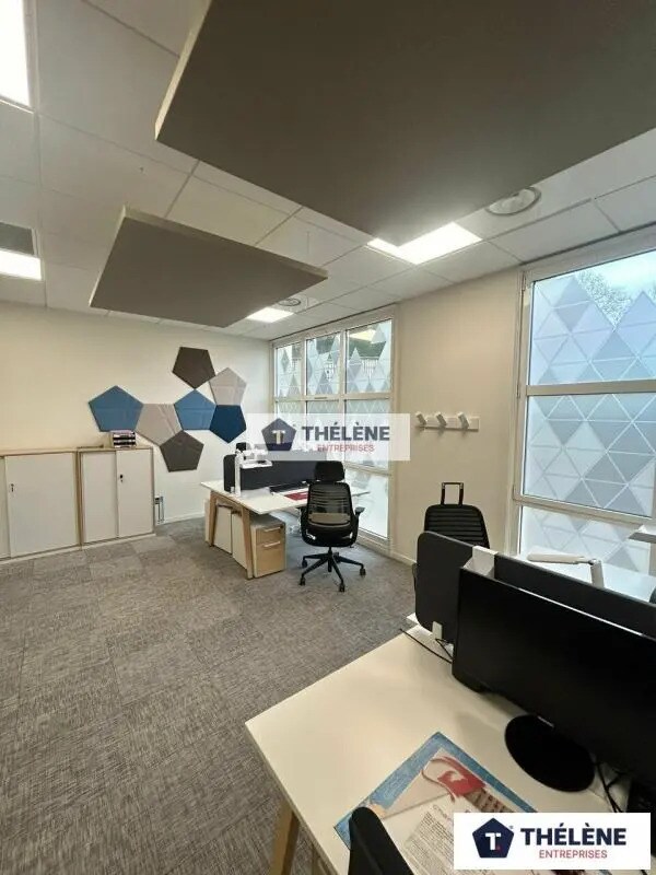 Office in Montpellier for lease Interior Photo- Image 1 of 11