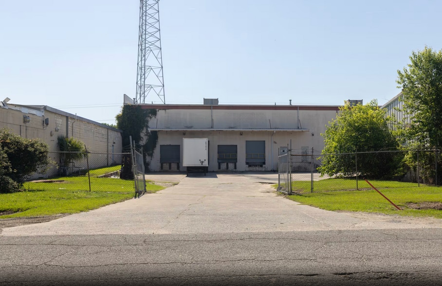 42 Ross Rd, Savannah, GA for sale - Building Photo - Image 2 of 13