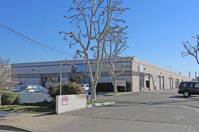 Plus de détails pour 12424-12430 Montague St, Pacoima, CA - Industriel à louer