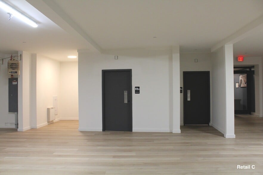 821 E Main St, Stamford, CT à louer - Photo intérieure - Image 3 de 14