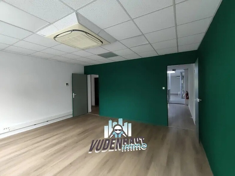 Bureau dans Saint-Jean à louer - Photo intérieure - Image 2 de 9