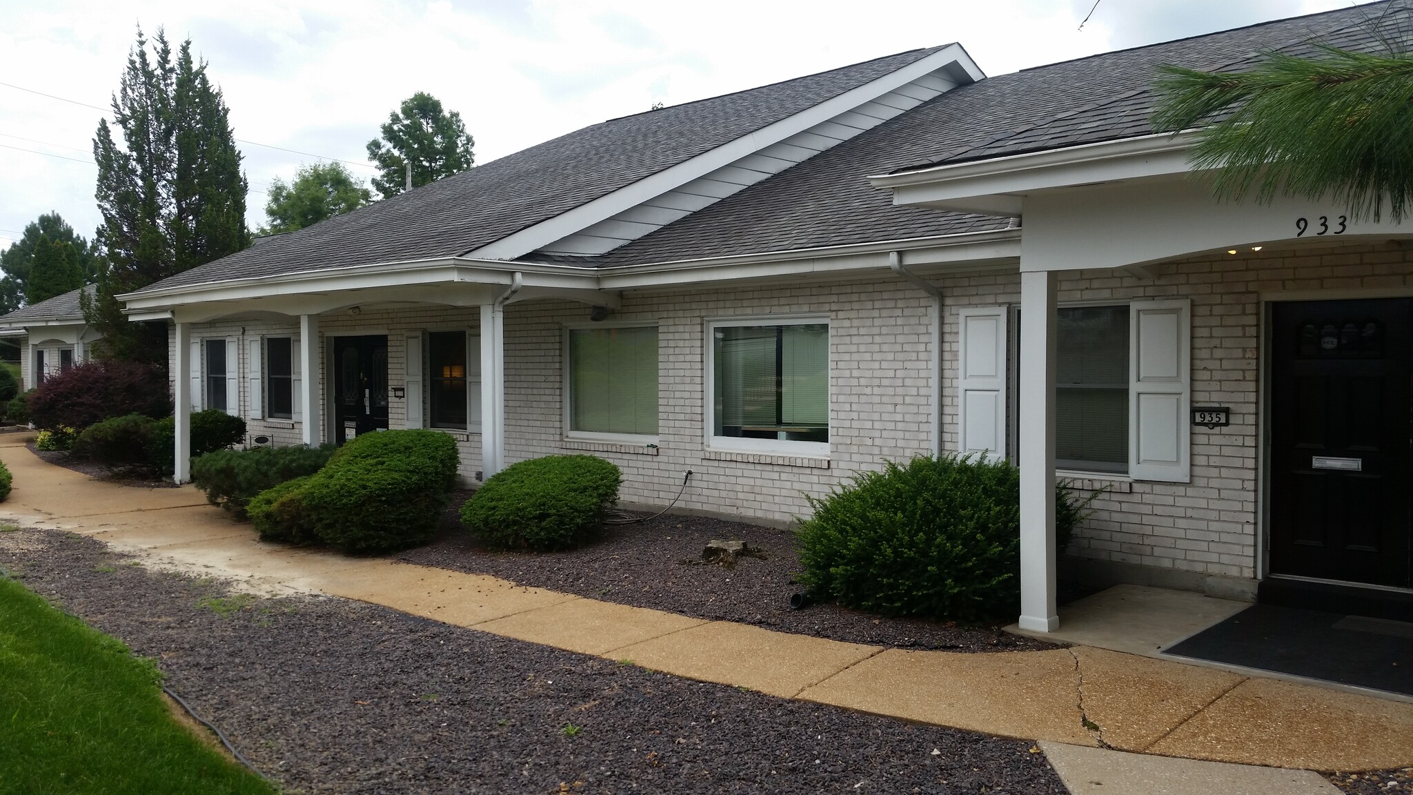 933-941 Gardenview Office Pky, Creve Coeur, MO à vendre Photo du bâtiment- Image 1 de 1