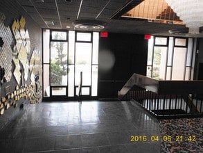 156-45 84 St, Howard Beach, NY for lease Interior Photo- Image 1 of 2