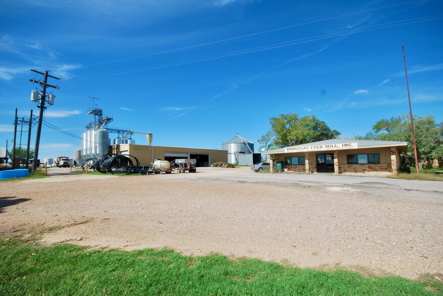 5040 FM 1295, Moulton, TX à vendre - Photo principale - Image 2 de 42